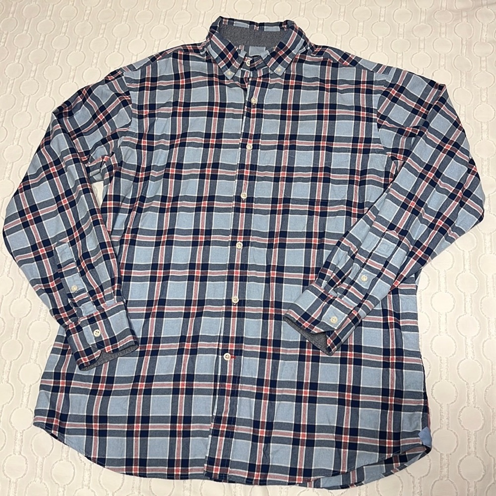 Daniel Cremieux button down shirt